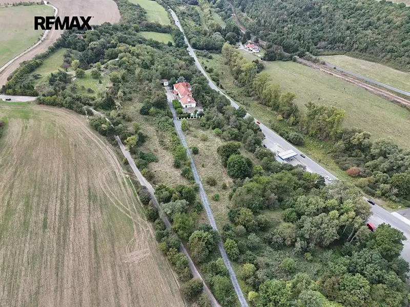 Prodej komerčního pozemku 23750 m², Beroun – náhled fotky 3
