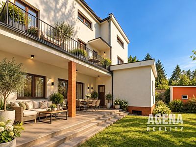 Prodej rodinného domu 436 m², pozemek 2452 m²