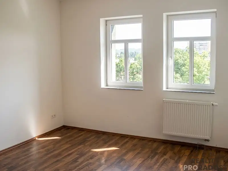 Pronájem bytu 1+kk 25 m², Praha – náhled fotky 2
