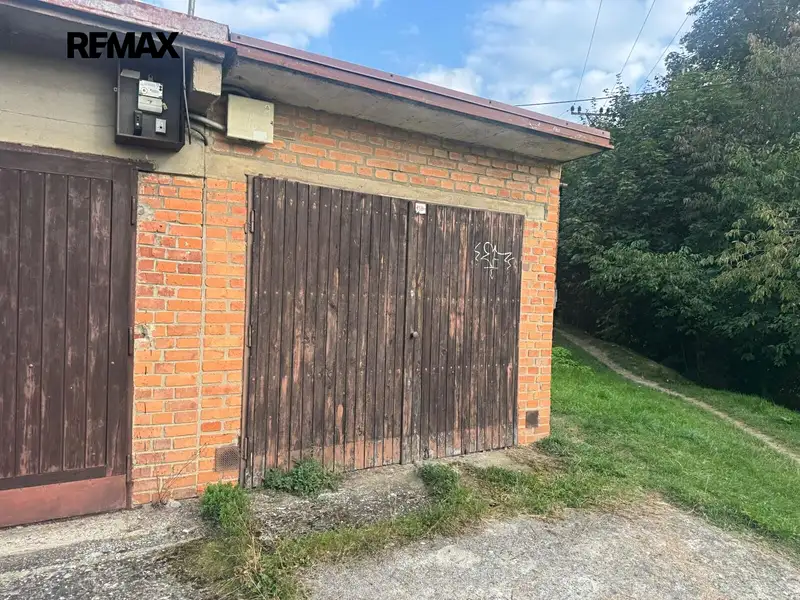 Prodej garáže 18 m², Zlín – náhled fotky 1