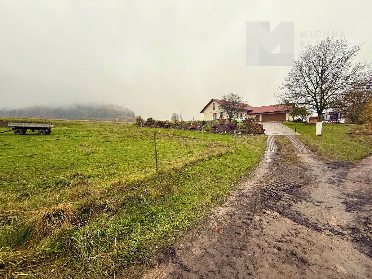 Prodej stavebního pozemku 2690 m² – fotografie 2