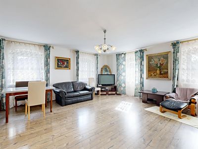 Prodej rodinného domu 313 m², pozemek 2261 m²