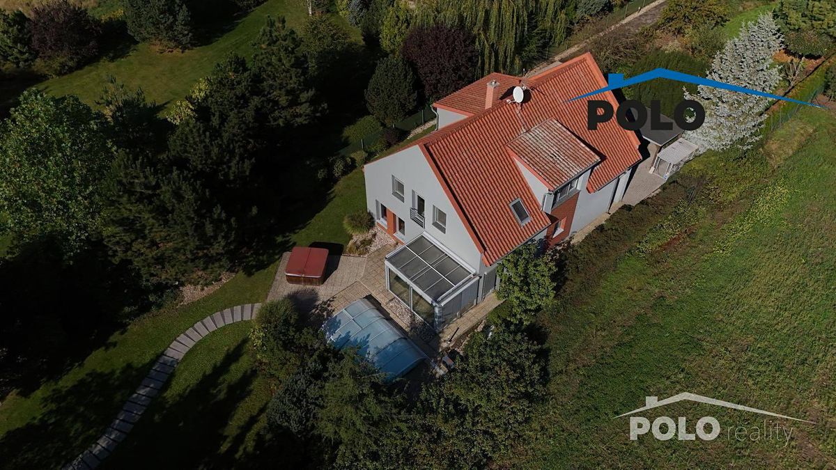 Prodej rodinného domu 197 m², pozemek 1169 m²