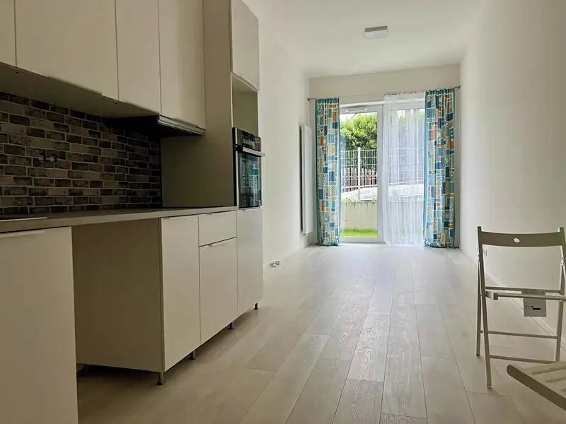Pronájem bytu 1+kk 35 m², Praha – náhled fotky 1