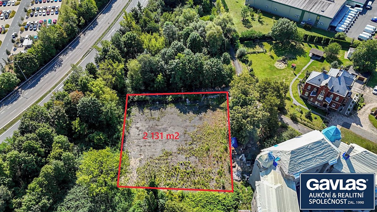 Prodej komerčního pozemku 2131 m²