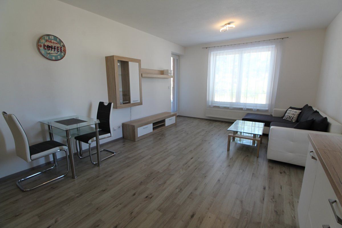 Pronájem bytu 2+kk 53 m² – fotografie 3