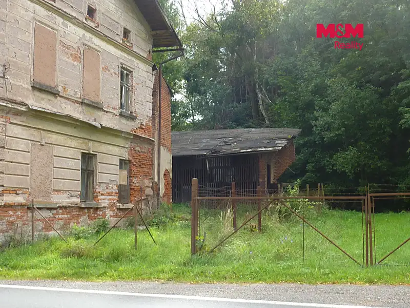 Prodej rodinného domu 1200 m², pozemek 1251 m², Hronov – náhled fotky 2
