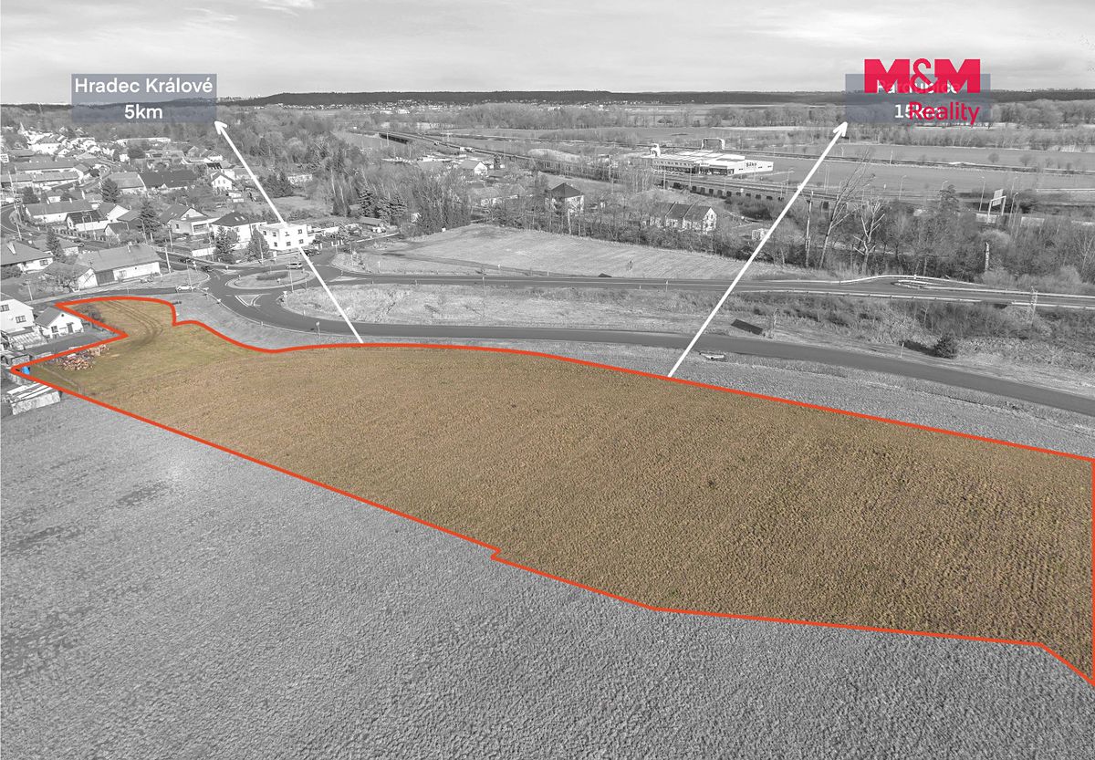 Prodej stavebního pozemku 8413 m² – fotografie 3