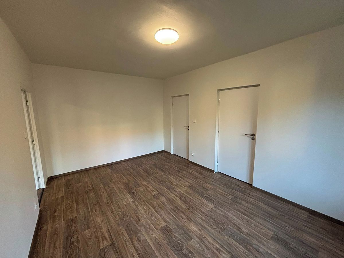 Pronájem bytu 2+1 57 m² – fotografie 2