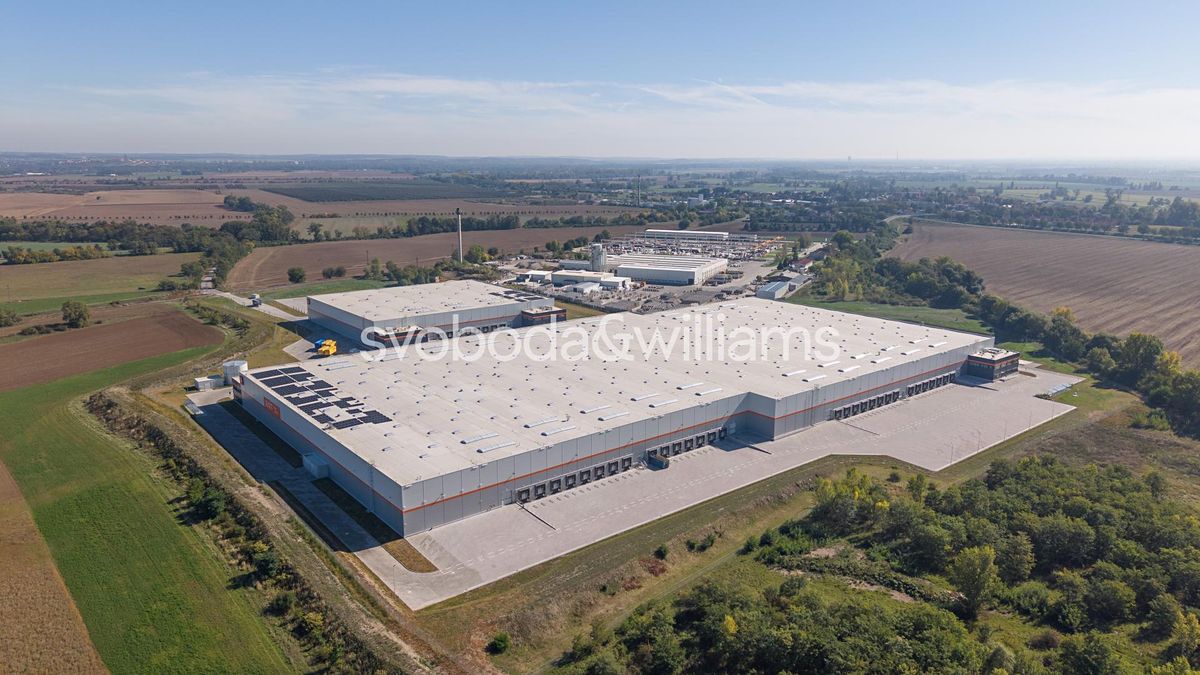 Pronájem výrobní haly, prostoru 11600 m² – fotografie 3