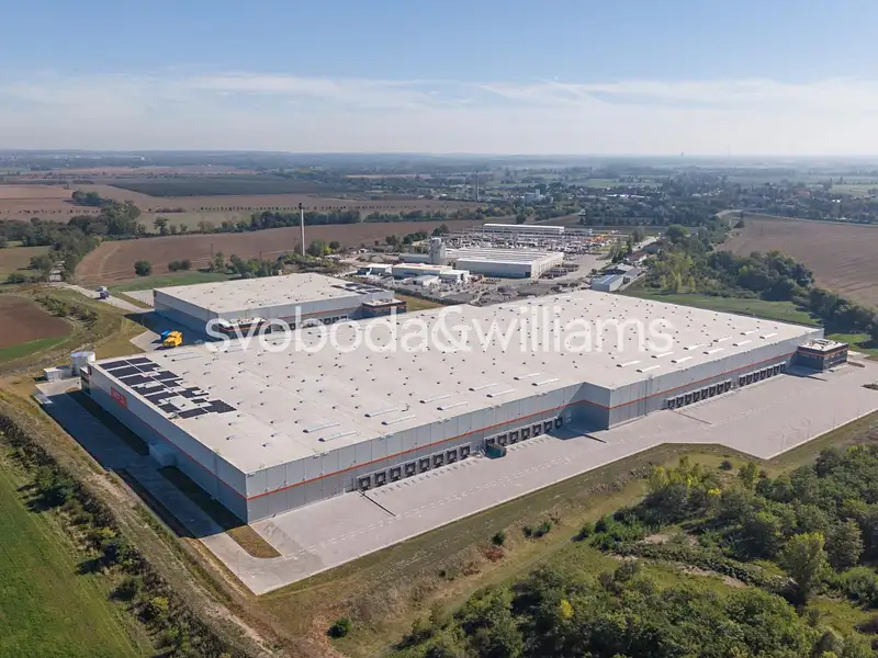Pronájem výrobní haly, prostoru 11600 m², Lužec nad Vltavou – náhled fotky 3