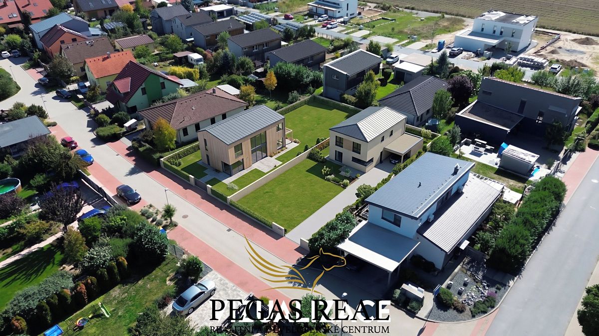 Prodej stavebního pozemku 561 m² – fotografie 3