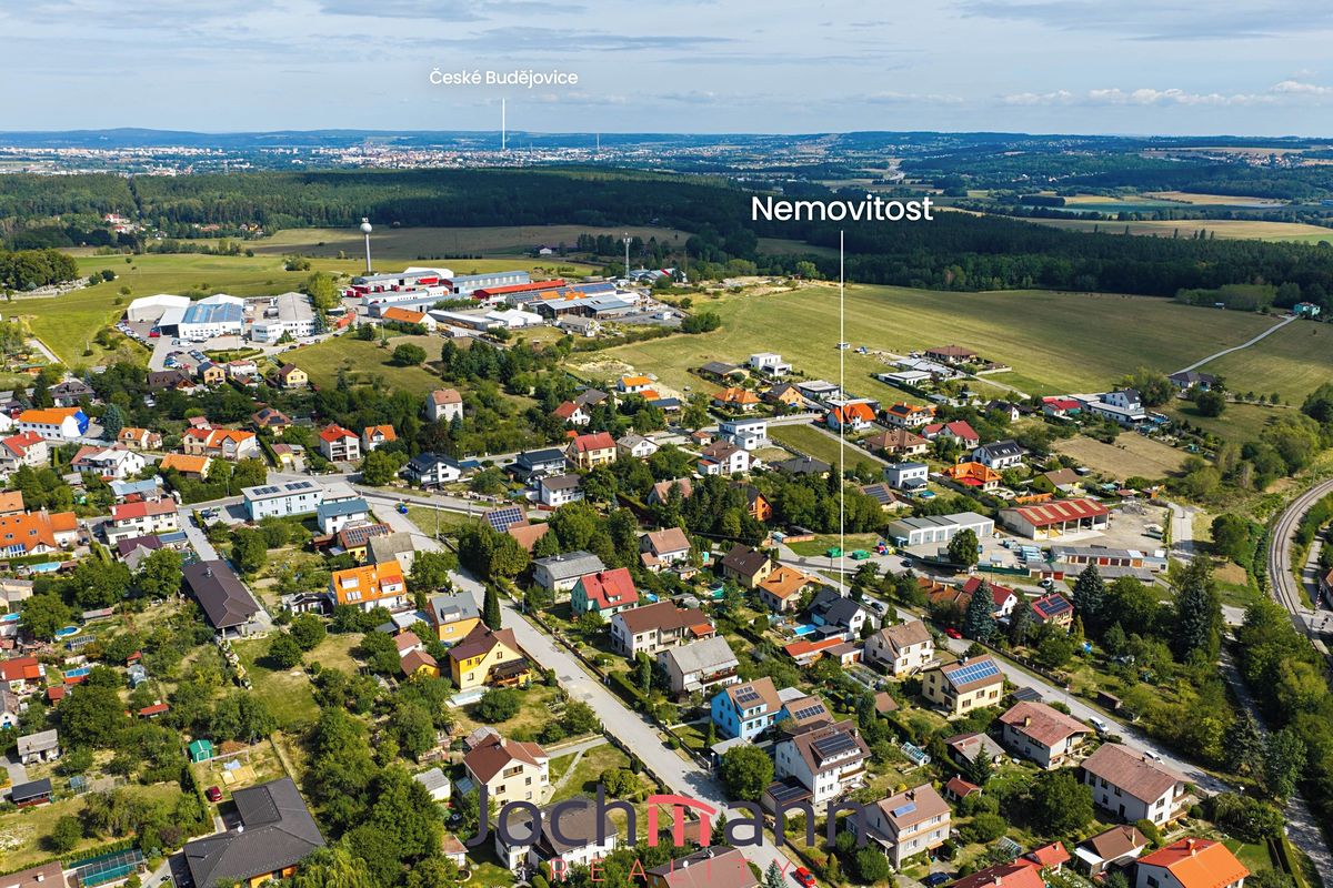 Prodej rodinného domu 234 m², pozemek 747 m² – fotografie 5