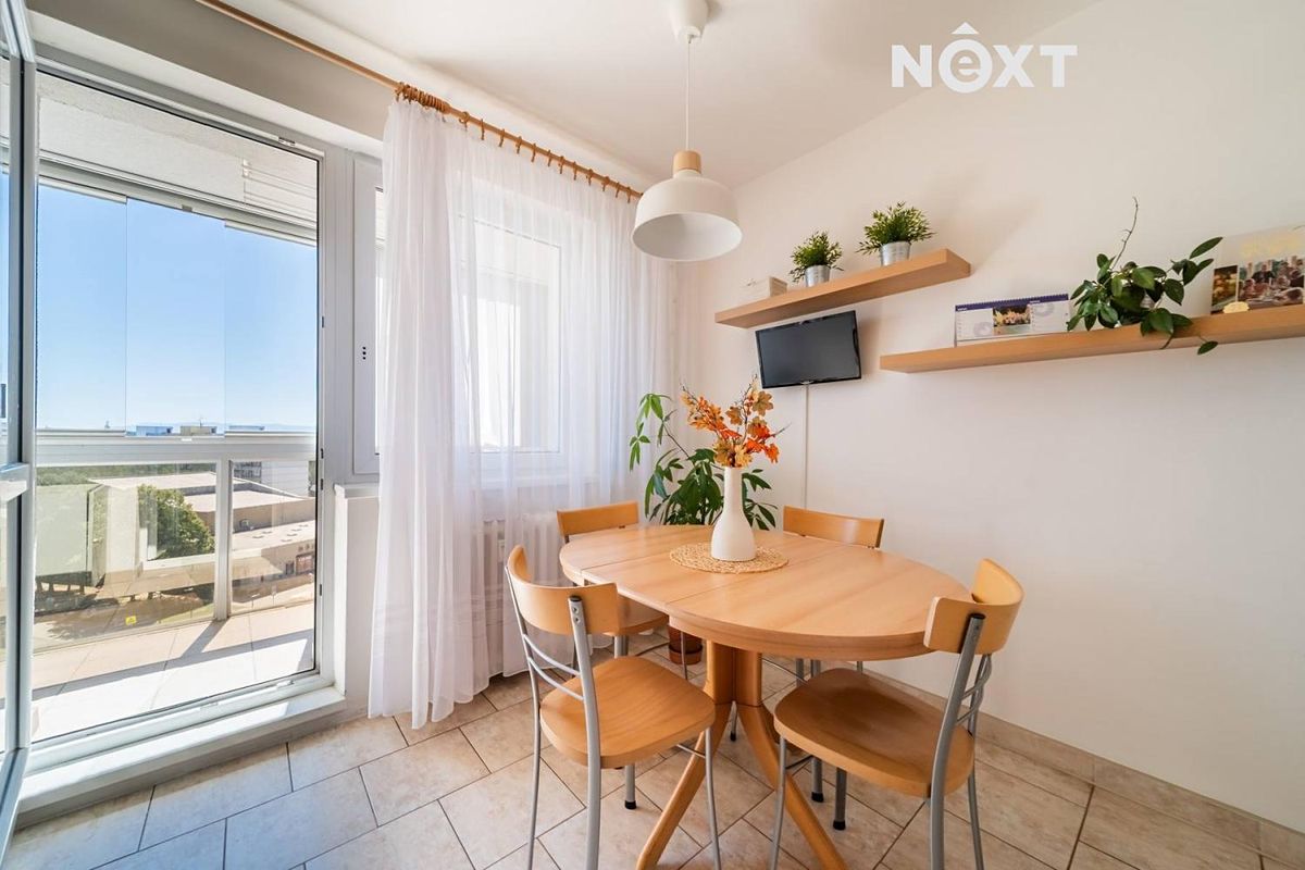 Pronájem bytu 3+1 70 m² – fotografie 2