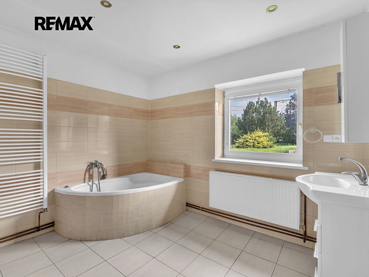 Prodej domu, 187 m² (4 z 17)