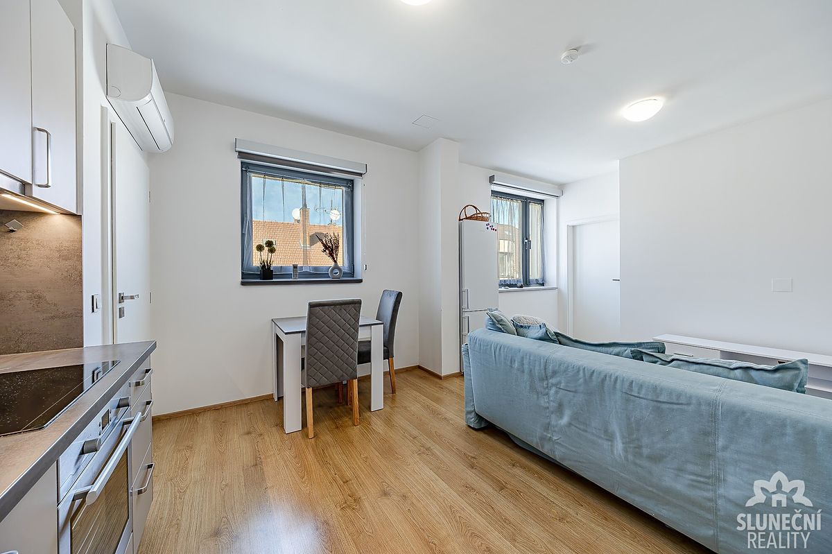 Pronájem bytu 2+kk 50 m² – fotografie 3