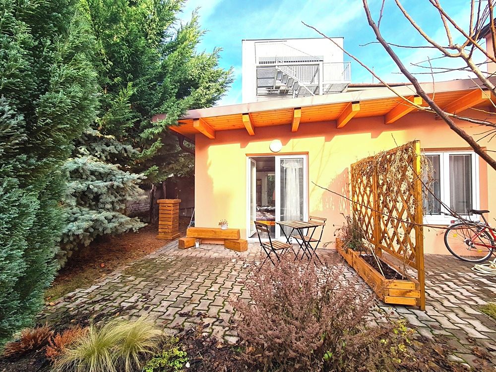 Pronájem bytu 2+kk 42 m²