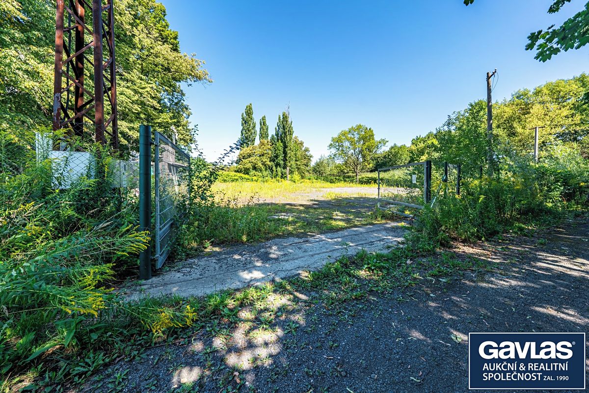 Prodej komerčního pozemku 2131 m² – fotografie 3
