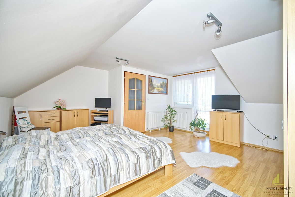 Prodej rodinného domu 100 m², pozemek 484 m² – fotografie 5