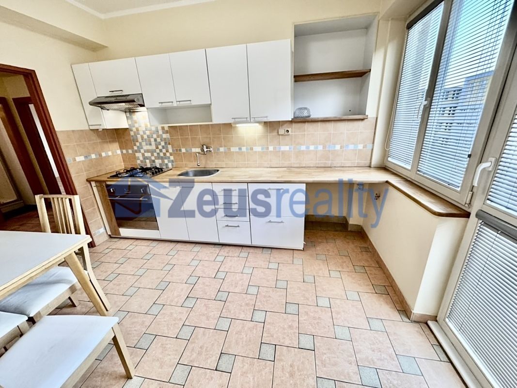 Pronájem bytu 2+1 65 m² – fotografie 4