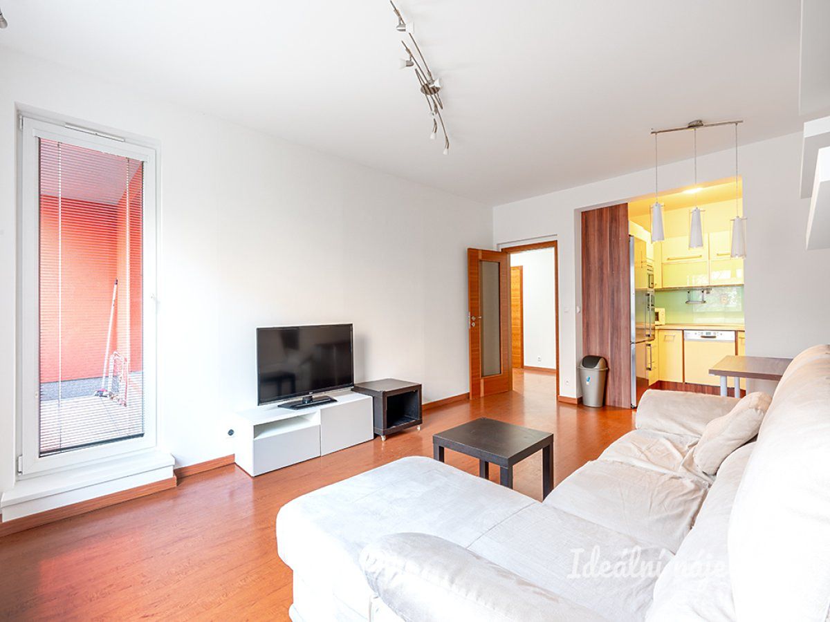 Pronájem bytu 2+kk 60 m² – fotografie 3