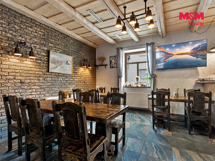 Prodej komerčního prostoru, 889 m² (13 z 30)
