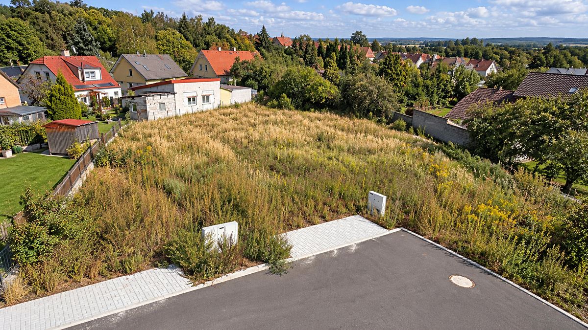 Prodej stavebního pozemku 1072 m² – fotografie 3