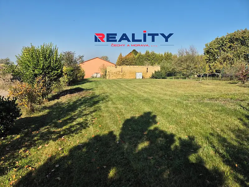 Prodej stavebního pozemku 893 m², Strakov – náhled fotky 2