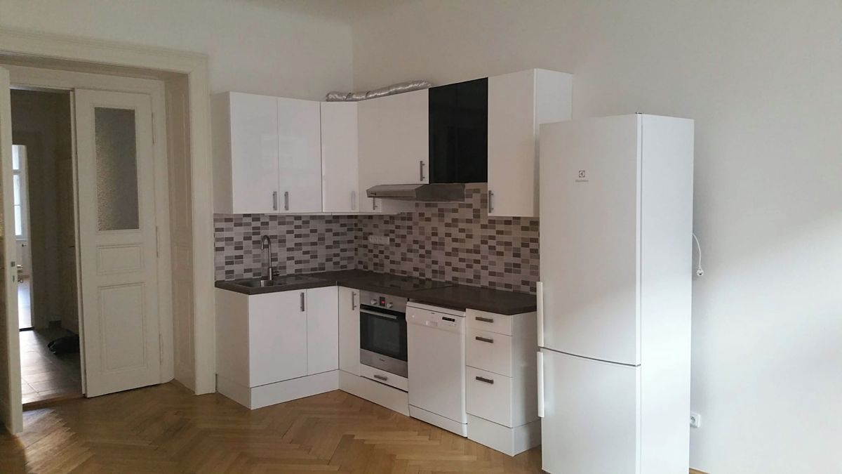 Pronájem bytu 3+kk 77 m²