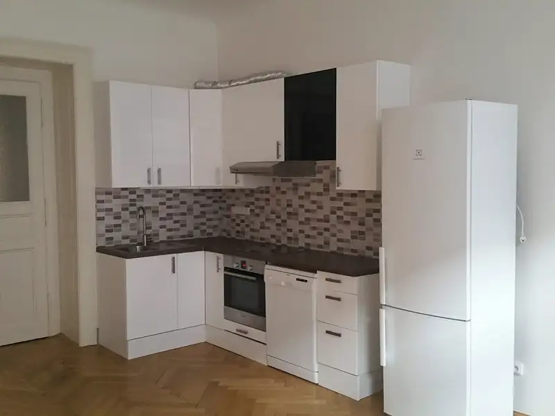 Pronájem bytu 3+kk 77 m², Praha – náhled fotky 1