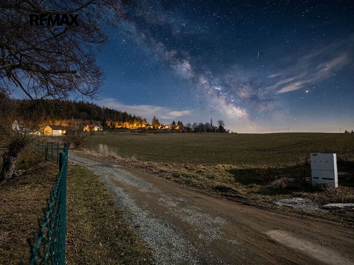 Prodej stavebního pozemku 4190 m² – fotografie 3