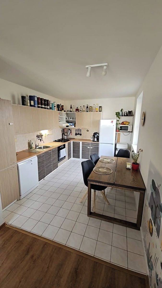 Pronájem bytu 2+kk 65 m² – fotografie 2
