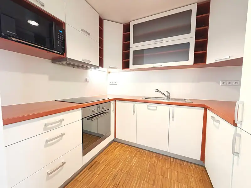 Pronájem bytu 3+kk 91 m², Praha – náhled fotky 1