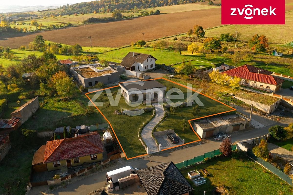 Prodej stavebního pozemku 1095 m² – fotografie 3