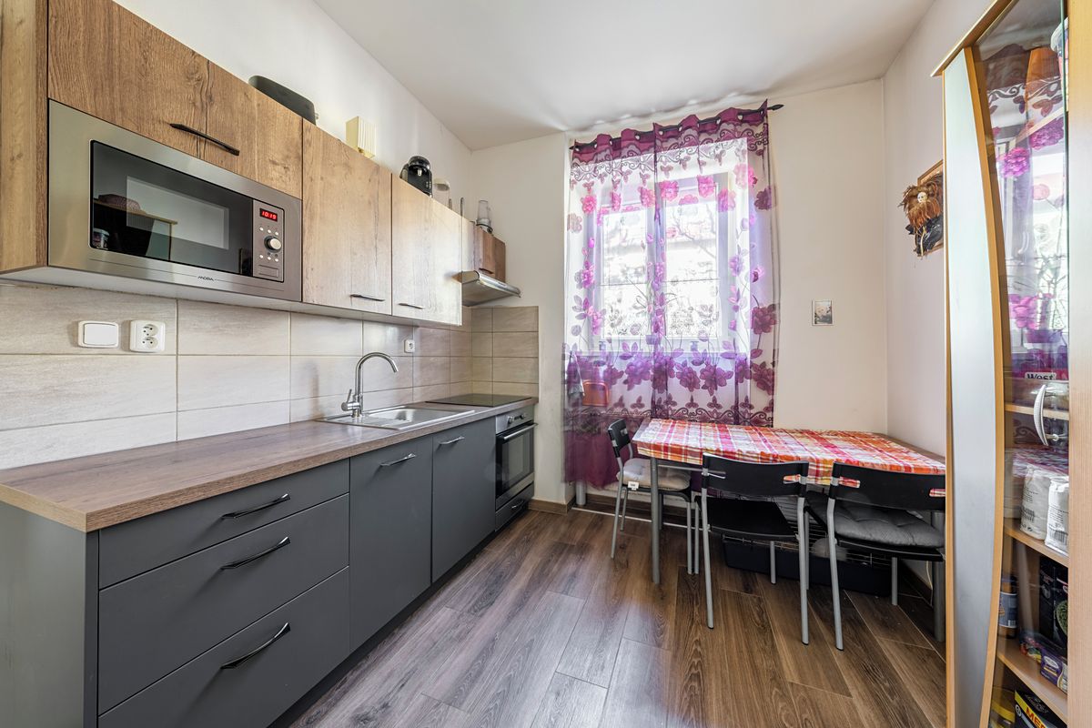 Pronájem bytu 1+1 38 m² – fotografie 2