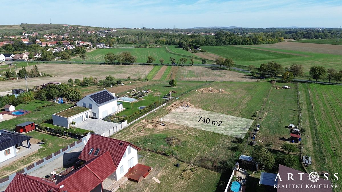 Prodej stavebního pozemku 740 m²