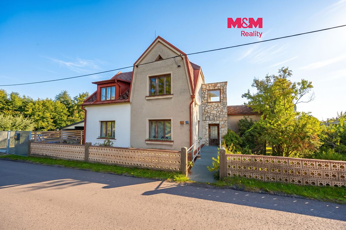 Prodej rodinného domu 140 m², pozemek 855 m²