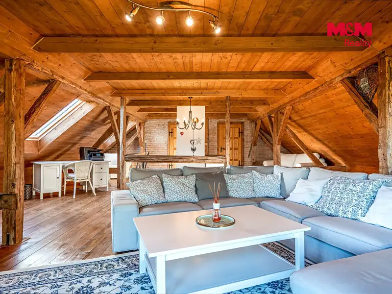 Prodej rodinného domu 279 m², pozemek 5839 m², Volary – náhled fotky 3