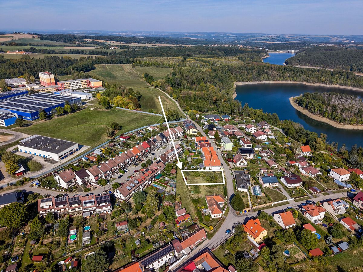 Prodej stavebního pozemku 773 m² – fotografie 4