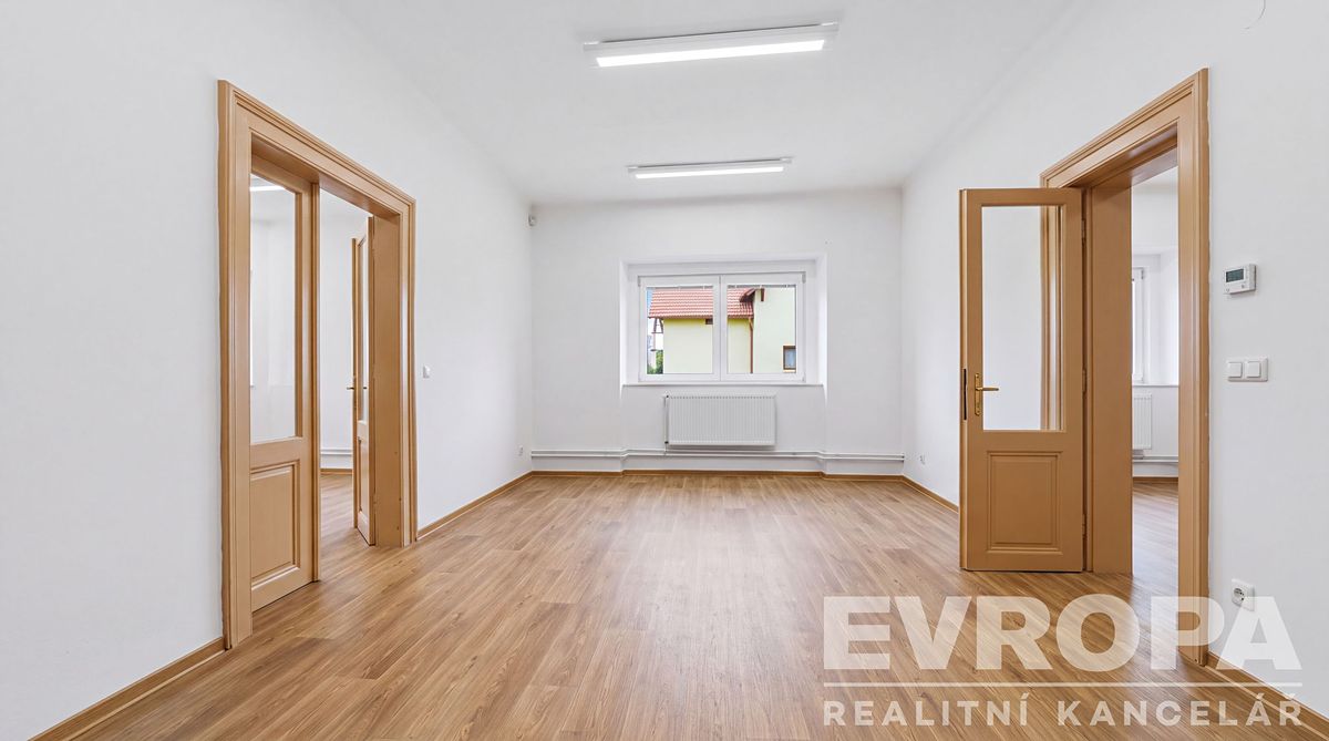 Pronájem kanceláře 150 m²