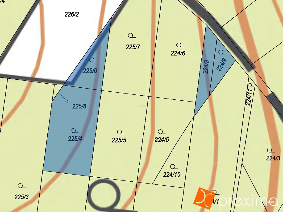 Prodej stavebního pozemku 826 m² – fotografie 3