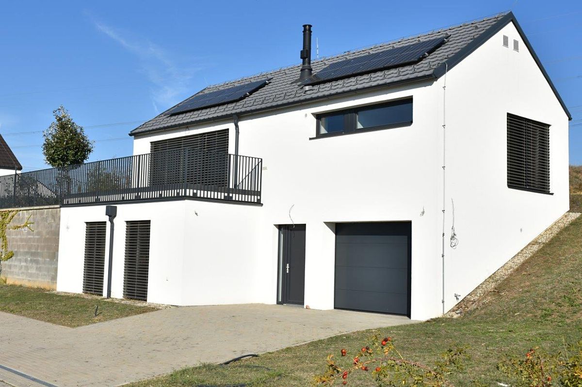 Prodej rodinného domu 156 m², pozemek 1003 m² – fotografie 2