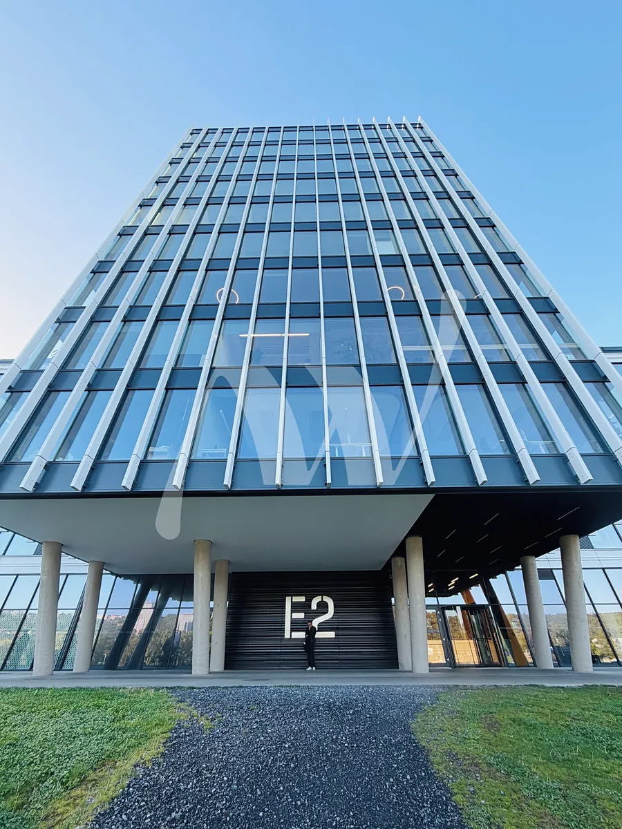 Pronájem kanceláře 673 m²