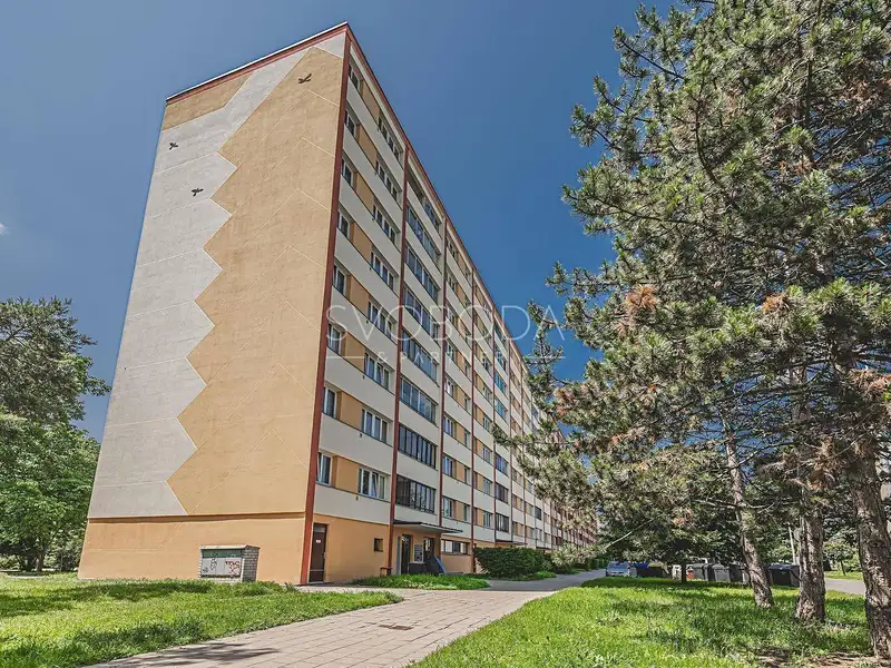 Pronájem bytu 1+kk 27 m², Hradec Králové – náhled fotky 1