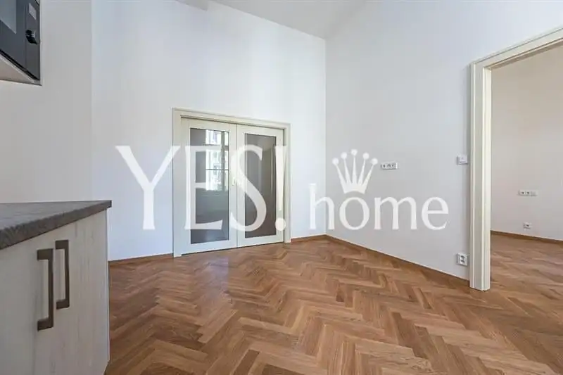 Pronájem bytu 2+kk 38 m², Praha – náhled fotky 3