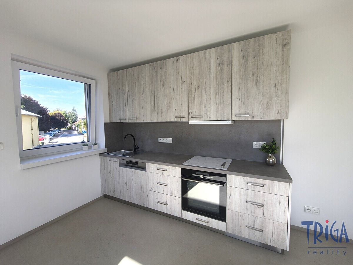 Pronájem bytu 3+kk 70 m²