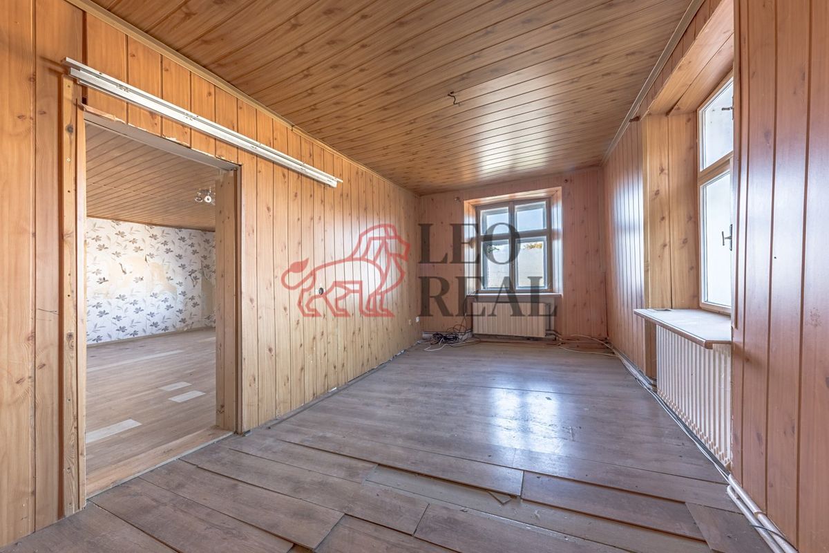 Prodej rodinného domu 500 m², pozemek 986 m² – fotografie 4