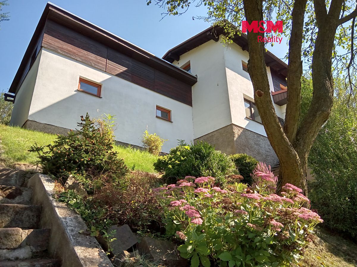 Prodej rodinného domu 240 m², pozemek 1308 m², Heřmánkovice – fotka 1 z 3
