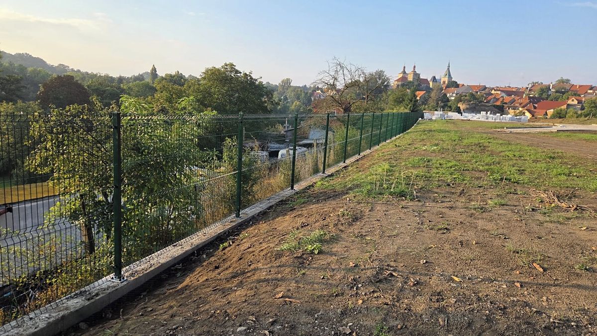 Prodej stavebního pozemku 1714 m²