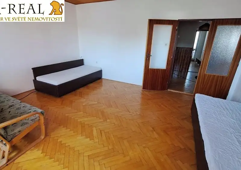 Pronájem bytu 3+1 100 m², Buchlovice – náhled fotky 3